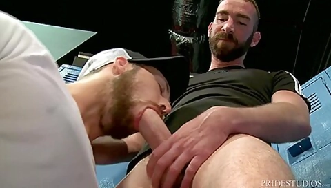 Horny Couple Fucks In Public Locker Room