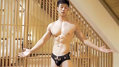 Chinese Muscle Hunk 2